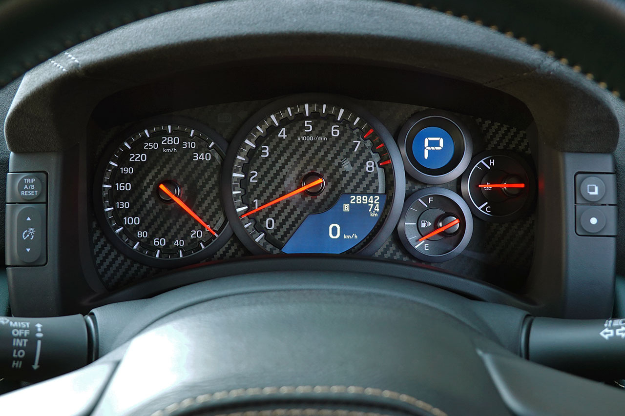 日産 GT-R R35 GT-R プレミアムエディション T-Spec