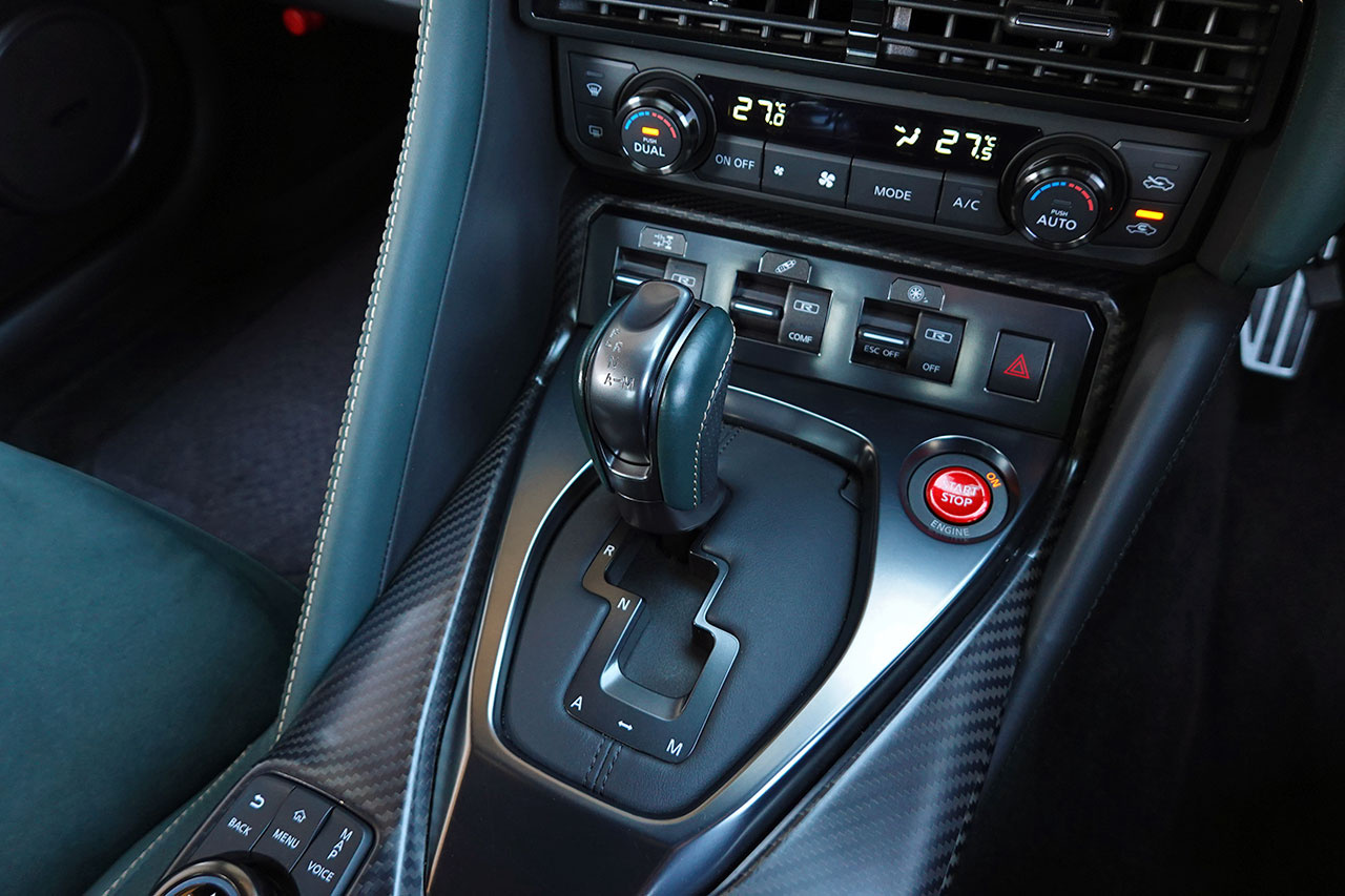 日産 GT-R R35 GT-R プレミアムエディション T-Spec