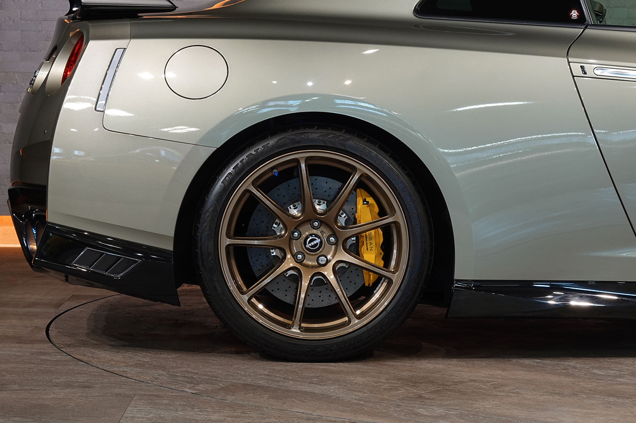 日産 GT-R R35 GT-R プレミアムエディション T-Spec