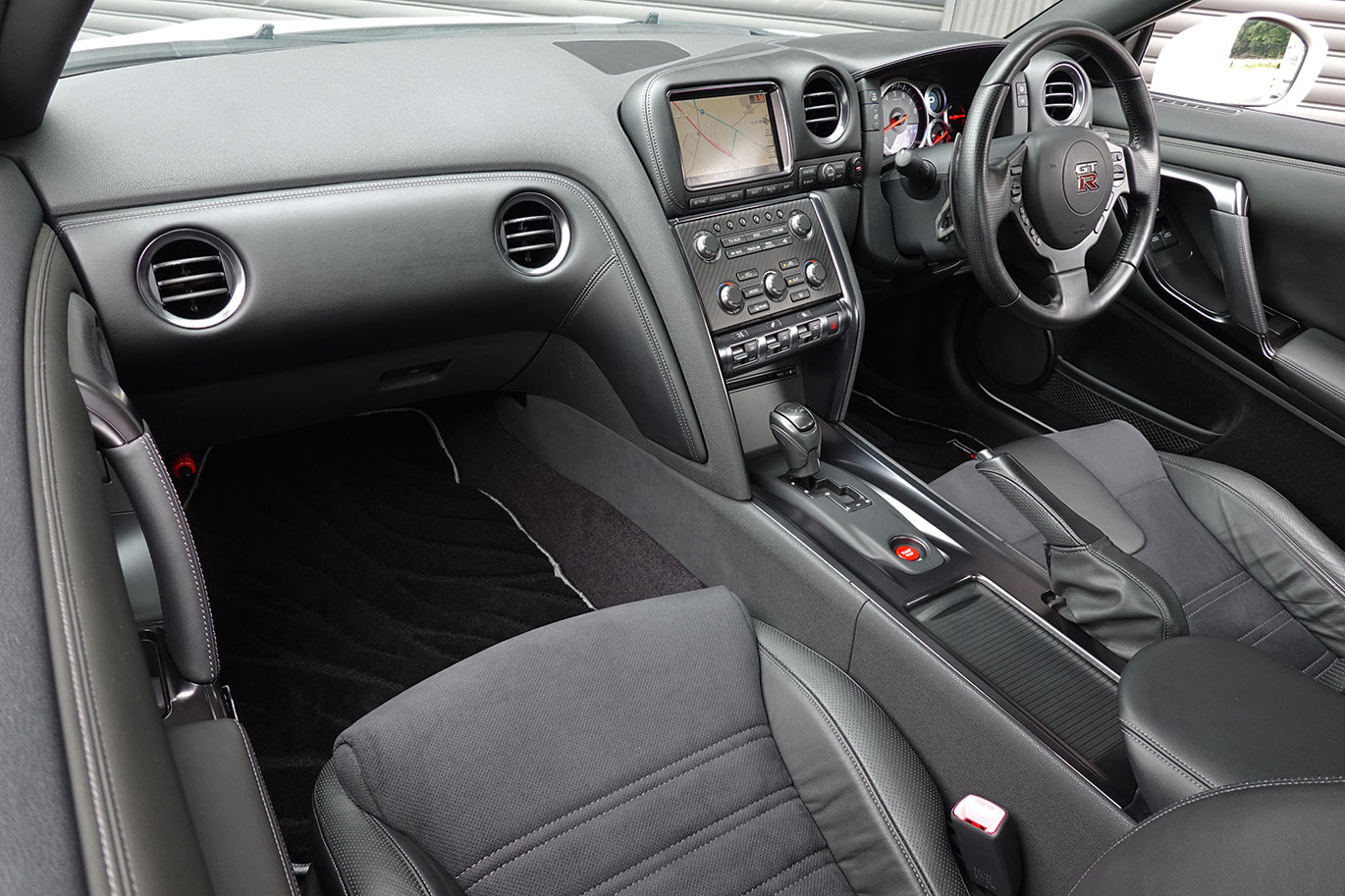 日産 GT-R R35 GT-R Pure Edition・ワンオーナー・MY11・新品ダッシュ交換済み・フライホイールハウジング対策済