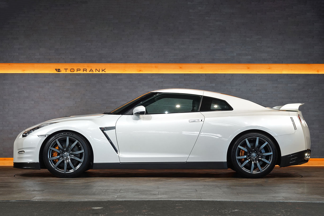 日産 GT-R R35 GT-R Pure Edition・ワンオーナー・MY11・新品ダッシュ交換済み・フライホイールハウジング対策済