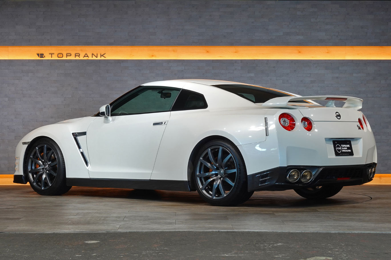 日産 GT-R R35 GT-R Pure Edition・ワンオーナー・MY11・新品ダッシュ交換済み・フライホイールハウジング対策済