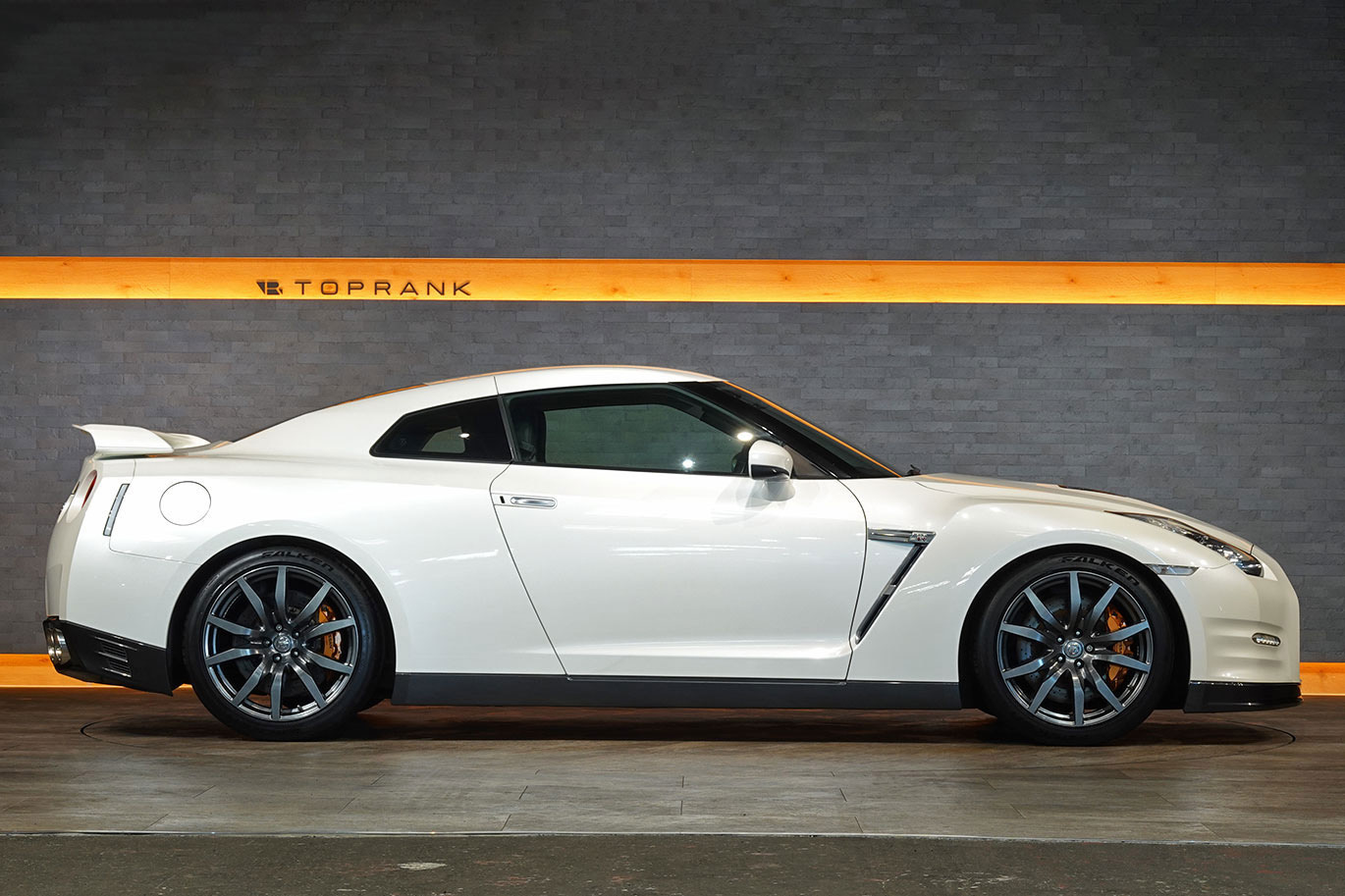 日産 GT-R R35 GT-R Pure Edition・ワンオーナー・MY11・新品ダッシュ交換済み・フライホイールハウジング対策済