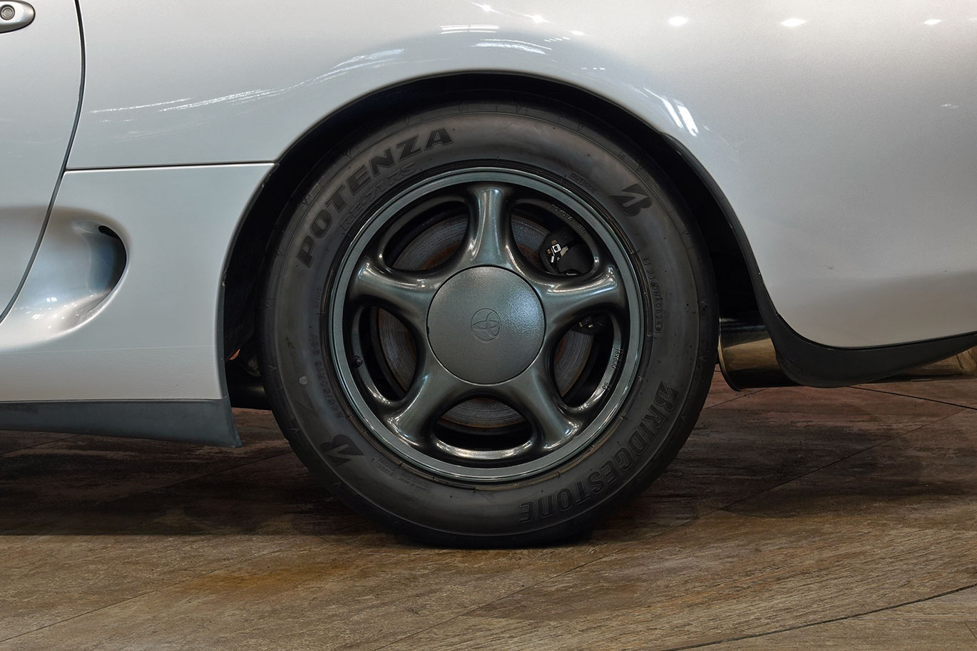 トヨタ スープラ JZA80 スープラ RZ・ワンオーナー・純正６速MT・RZ純正１６インチアルミ・新品フジツボレガリスRマフラー