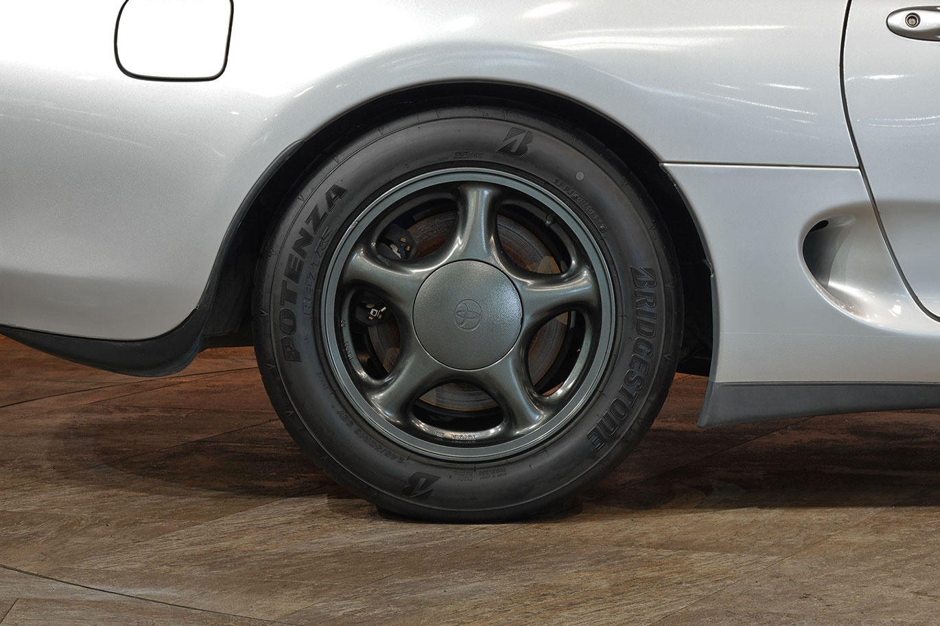 トヨタ スープラ JZA80 スープラ RZ・ワンオーナー・純正６速MT・RZ純正１６インチアルミ・新品フジツボレガリスRマフラー