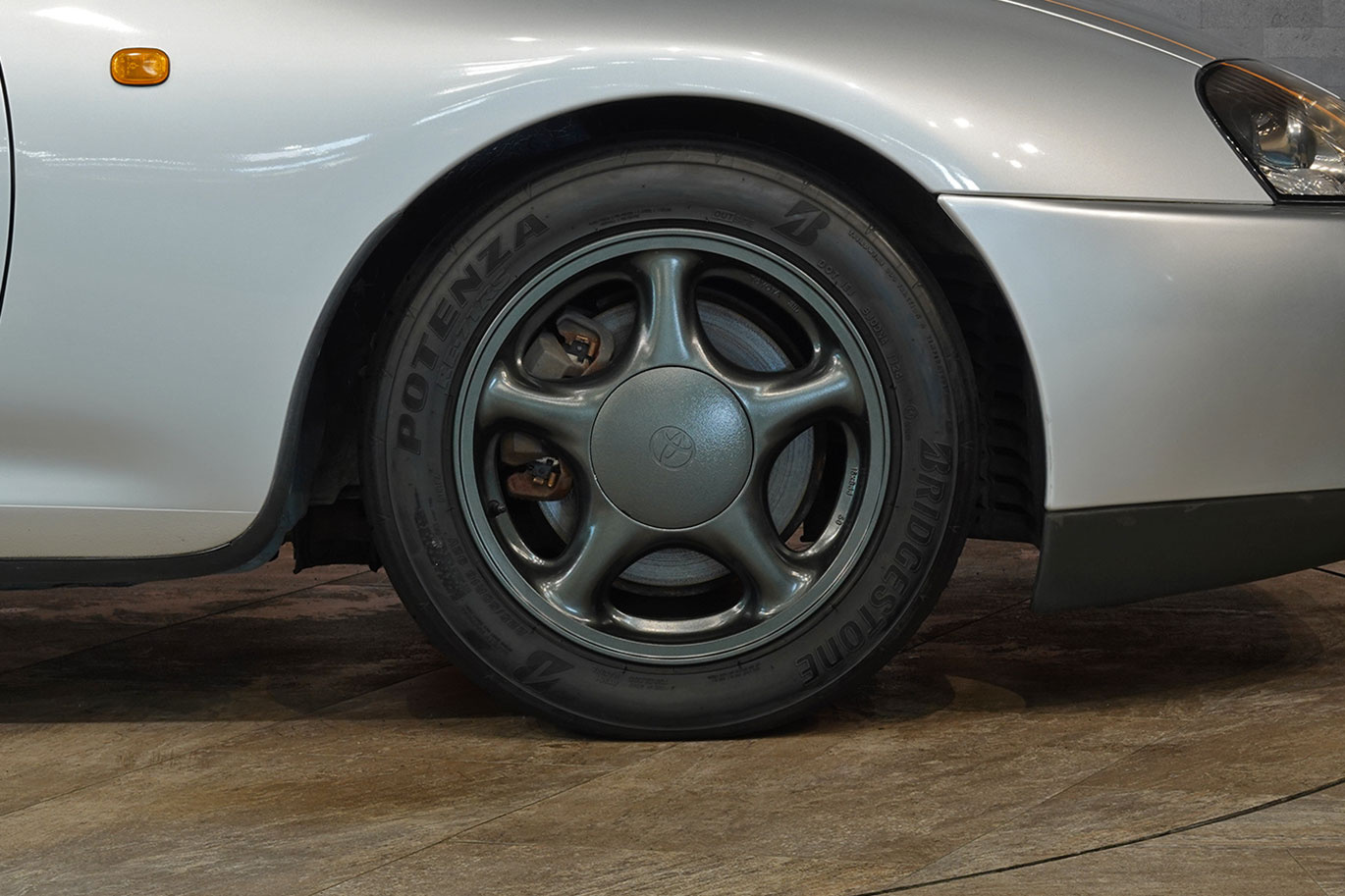 トヨタ スープラ JZA80 スープラ RZ・ワンオーナー・純正６速MT・RZ純正１６インチアルミ・新品フジツボレガリスRマフラー