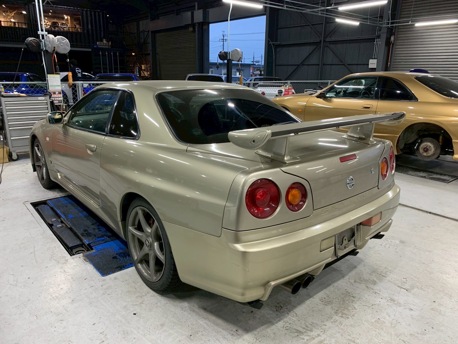 日産 スカイラインGT-R BNR34 R34 スカイラインGT-R  M-Spec