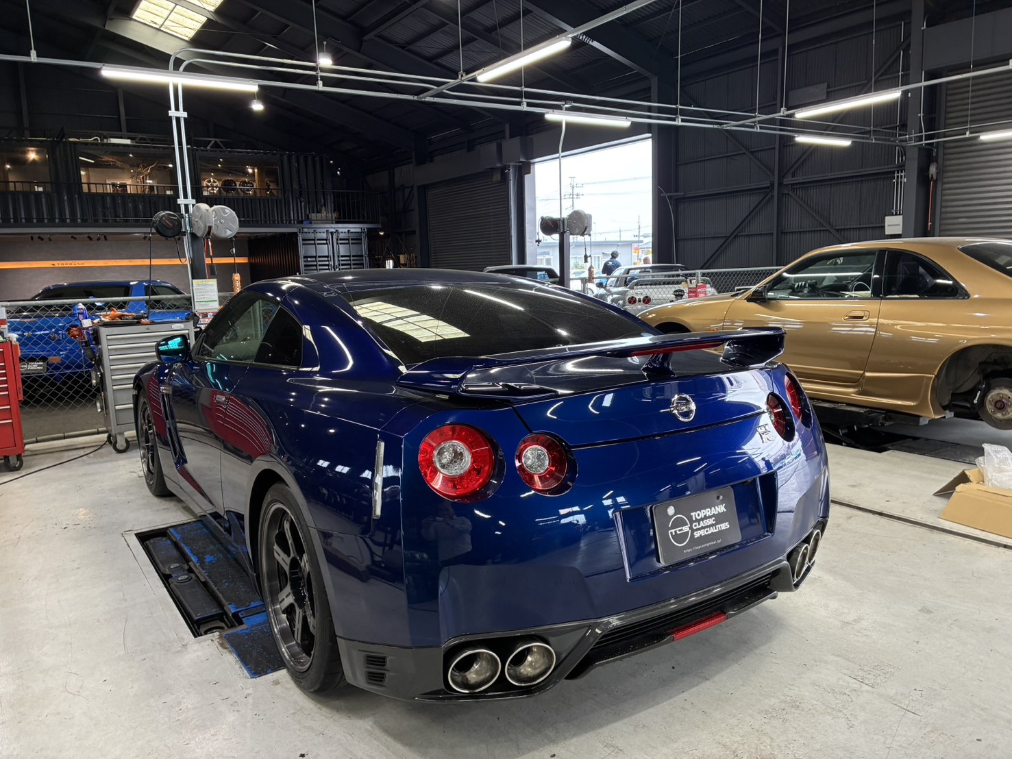 日産 GT-R R35 GT-R ブラックエディション