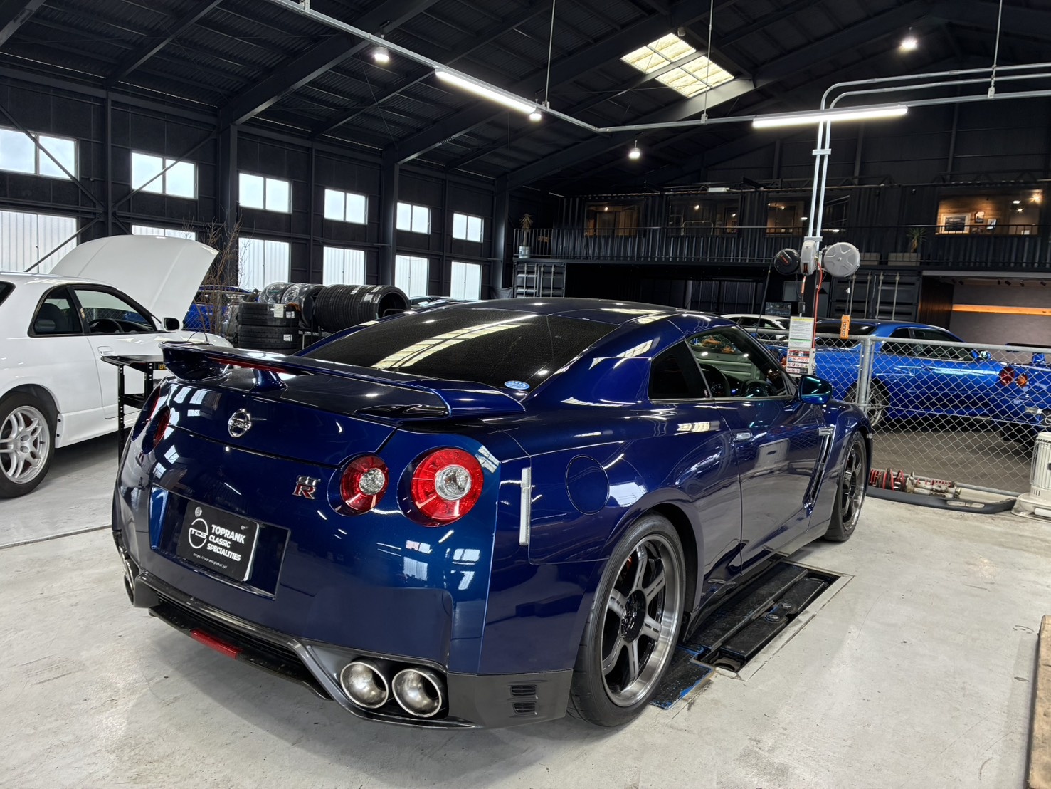 日産 GT-R R35 GT-R ブラックエディション
