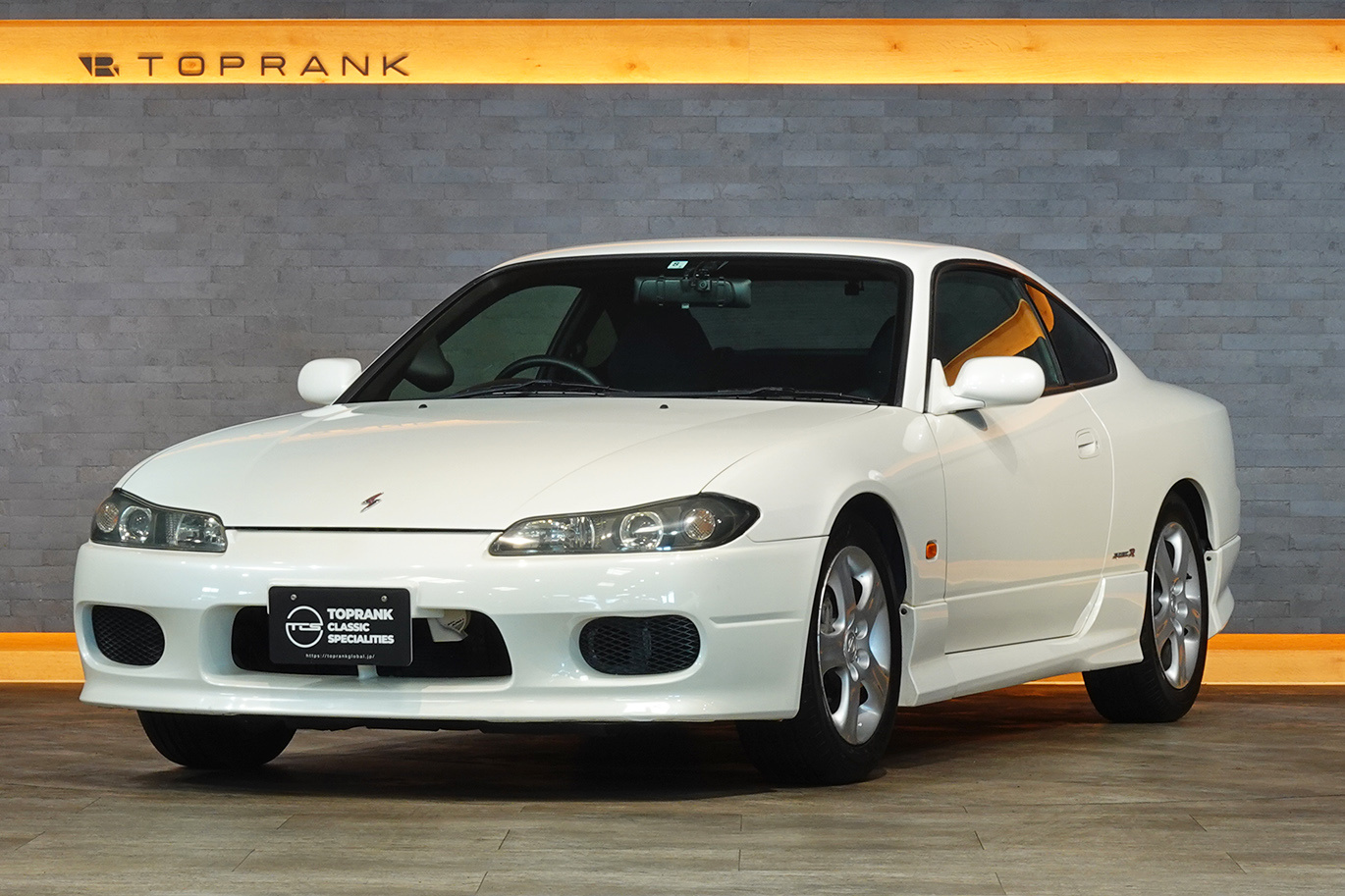 日産 シルビア S15  Silvia Spec R・SR20ターボエンジン・純正６速MT・社外スピンターンノブ・社外サイドスカート