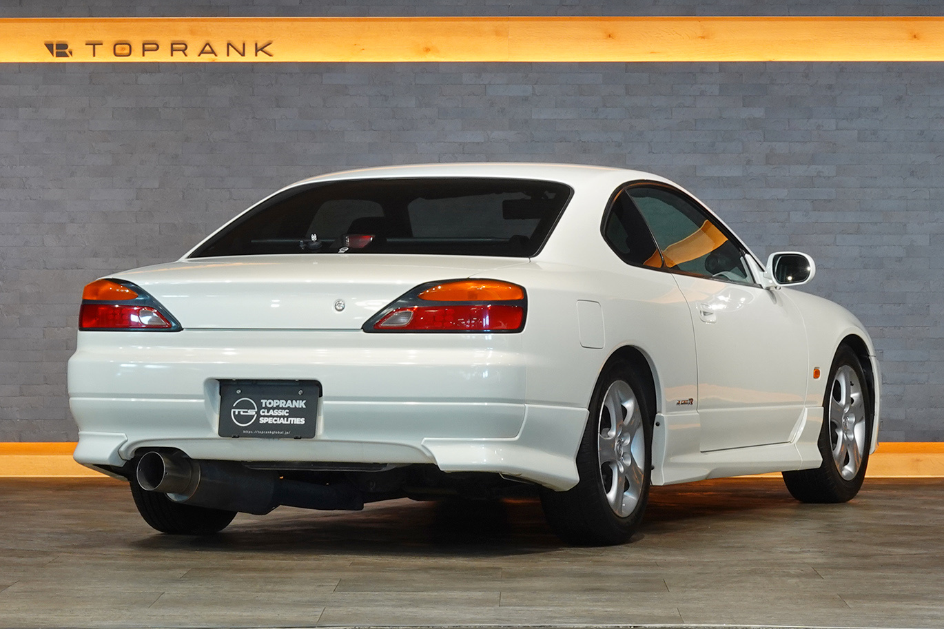 日産 シルビア S15  Silvia Spec R・SR20ターボエンジン・純正６速MT・社外スピンターンノブ・社外サイドスカート