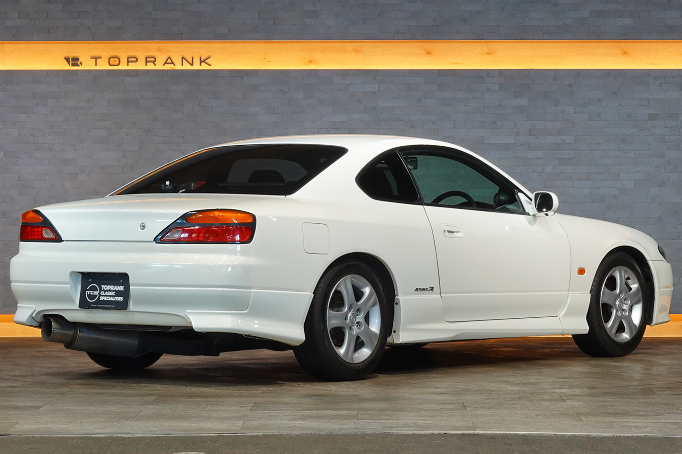 日産 シルビア S15  Silvia Spec R・SR20ターボエンジン・純正６速MT・社外スピンターンノブ・社外サイドスカート