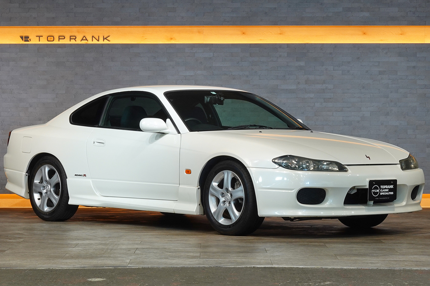 日産 シルビア S15  Silvia Spec R・SR20ターボエンジン・純正６速MT・社外スピンターンノブ・社外サイドスカート