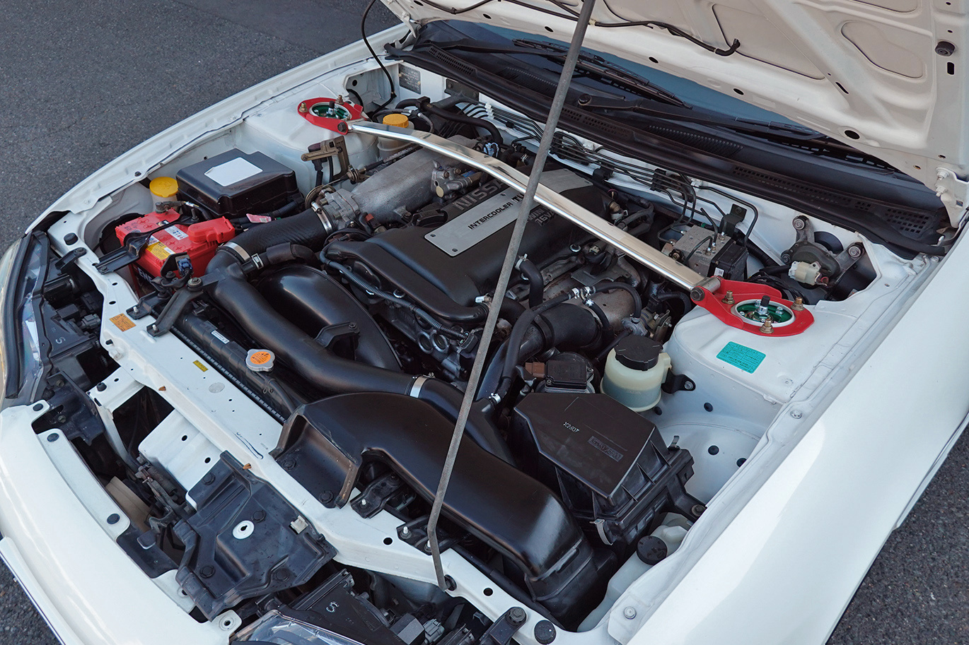日産 シルビア S15  Silvia Spec R・SR20ターボエンジン・純正６速MT・社外スピンターンノブ・社外サイドスカート