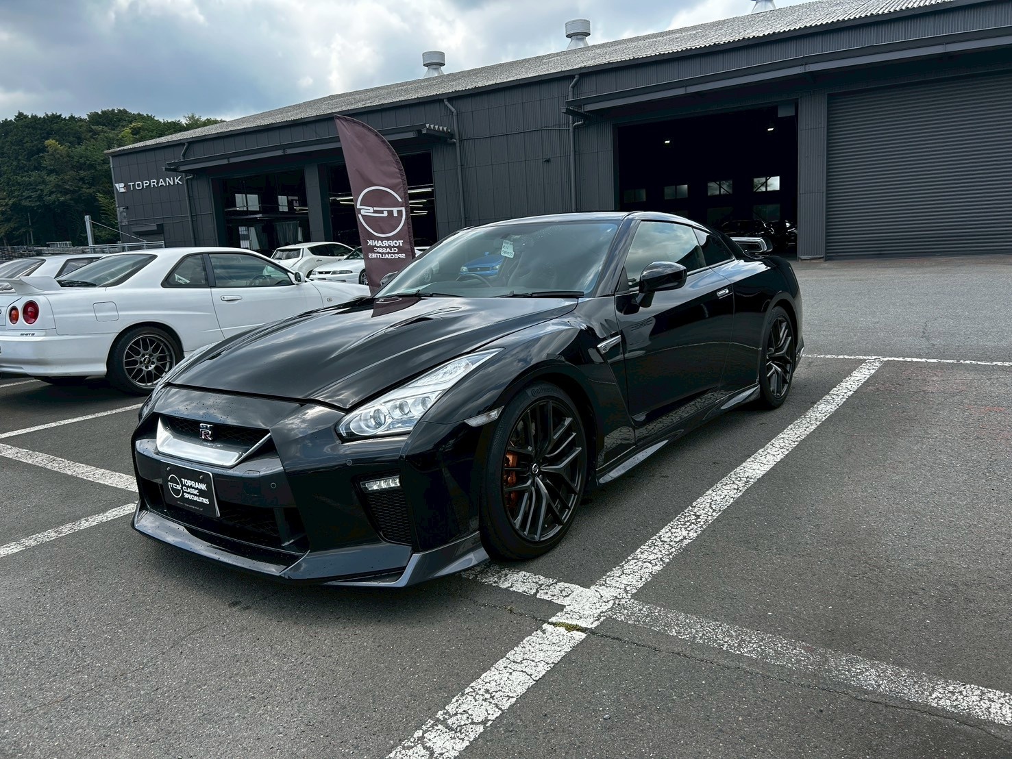 日産 GT-R ピュアエディション
