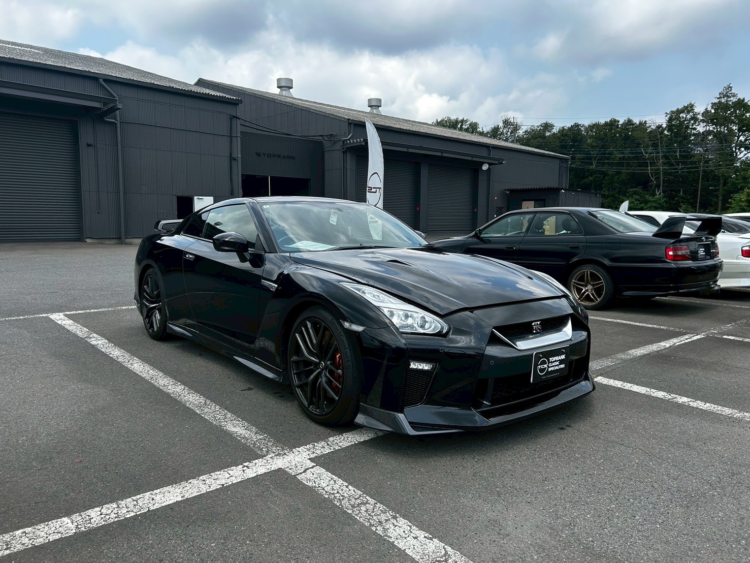 日産 GT-R ピュアエディション