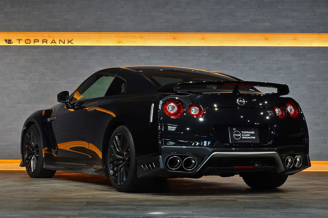 日産 GT-R R35 GT-R ピュアエディション