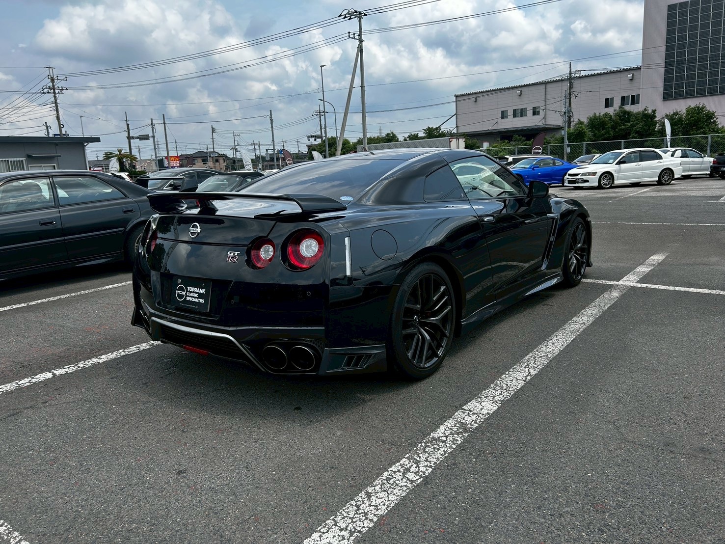 日産 GT-R ピュアエディション