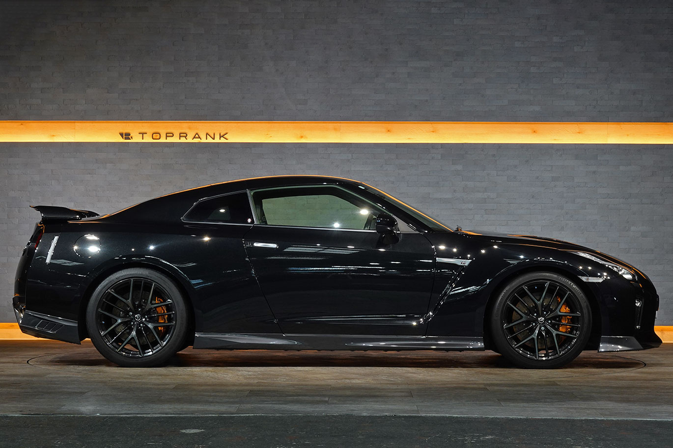 日産 GT-R R35 GT-R ピュアエディション