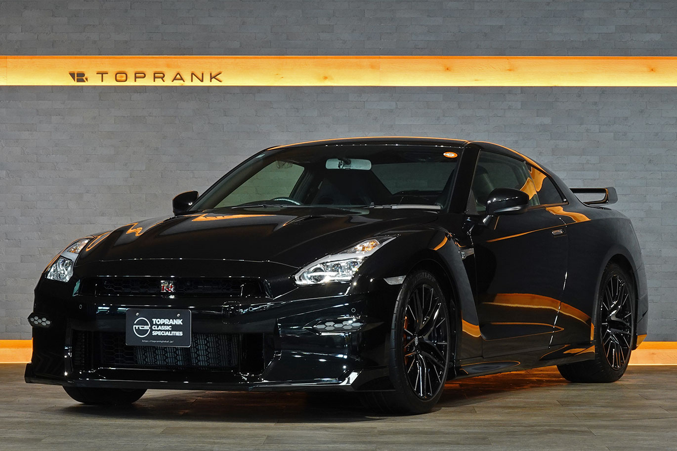 日産 GT-R R35 GT-R Pure Edition