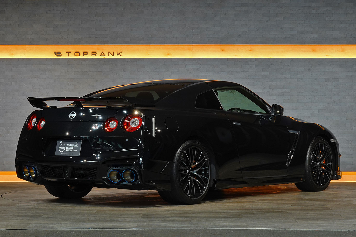 日産 GT-R R35 GT-R Pure Edition