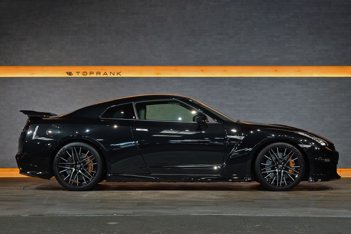 日産 GT-R R35 GT-R Pure Edition