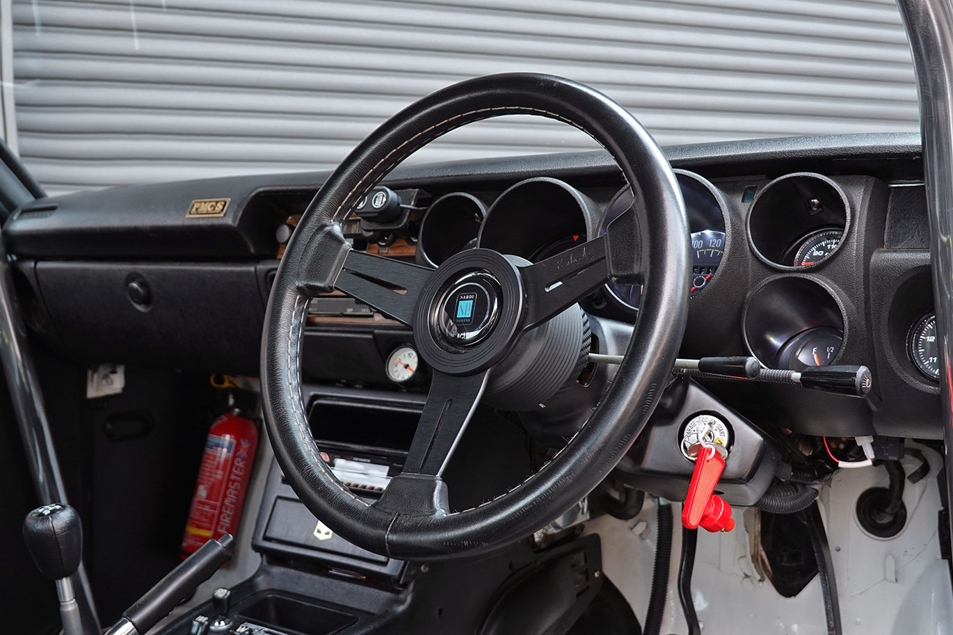 日産 スカイラインクーペ KGC10 スカイライン　2000GT、L28改３リッター・ハヤシレーシングアルミ・リアブレーキディスクブレーキ化公認