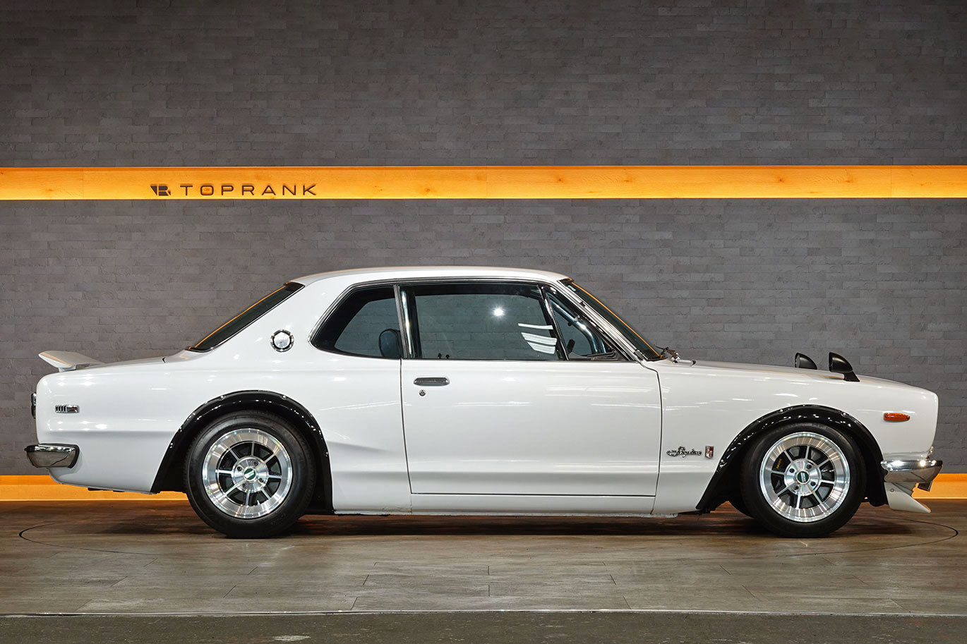 日産 スカイラインクーペ KGC10 スカイライン　2000GT、L28改３リッター・ハヤシレーシングアルミ・リアブレーキディスクブレーキ化公認