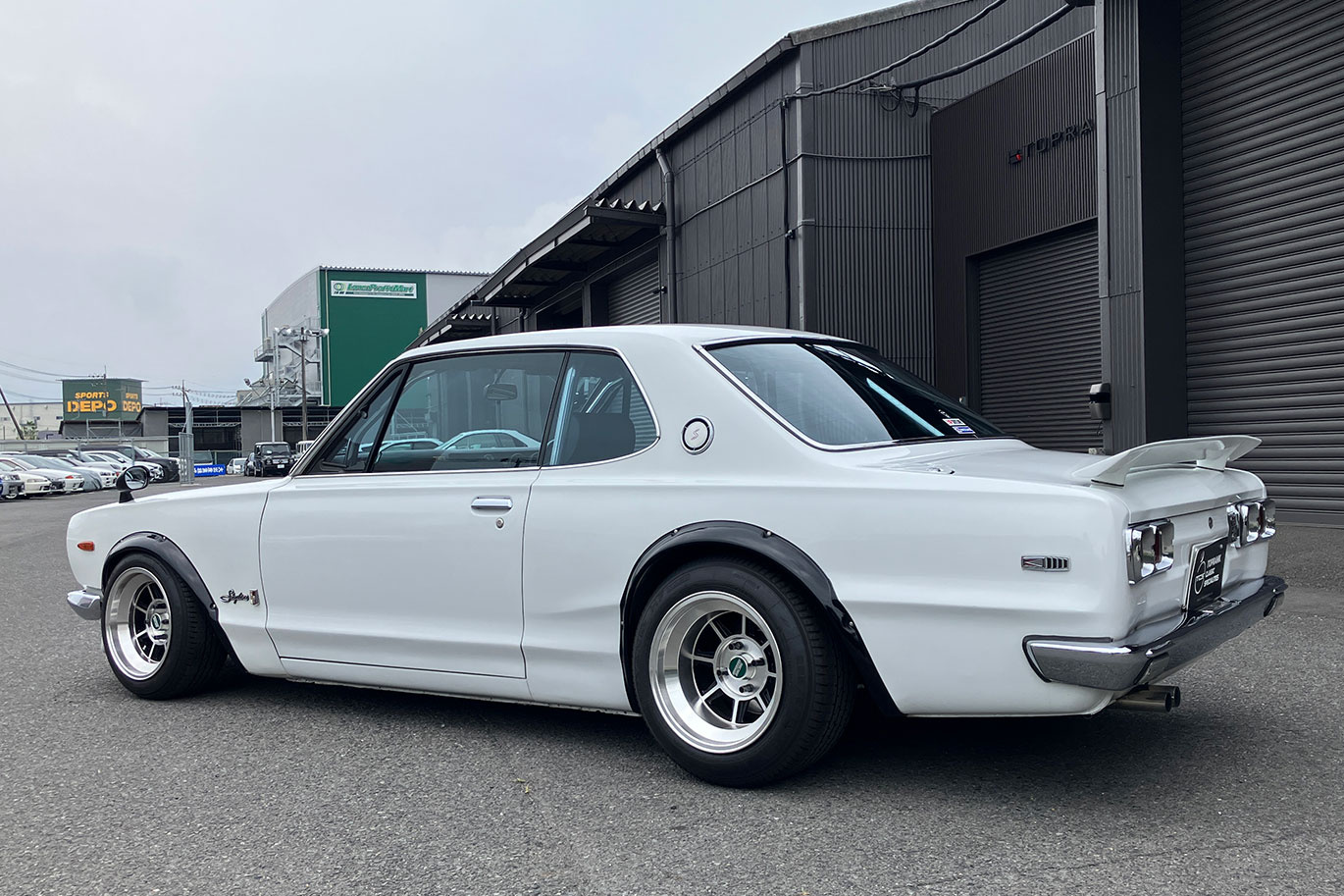 日産 スカイライン 