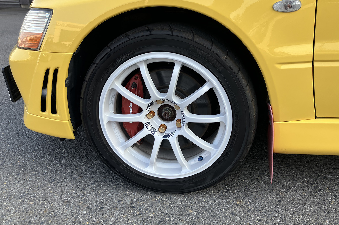 三菱 ランサーエボリューション GSR エボ VII, ADVAN Racing 17 インチ、ONE OWNER