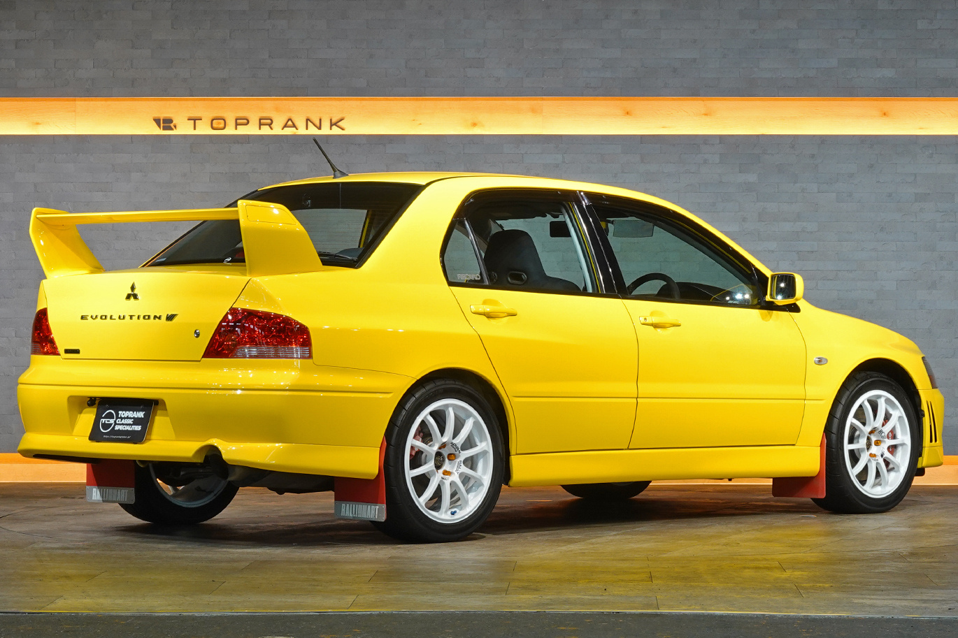 三菱 ランサーエボリューション Lancer GSR Evolution VII ワンオーナー・ADVAN Racing RCIII 17 インチ・Ralliart マッドフラップ純正ダンデライオンイエロー・4G63ターボエンジン・５速MT