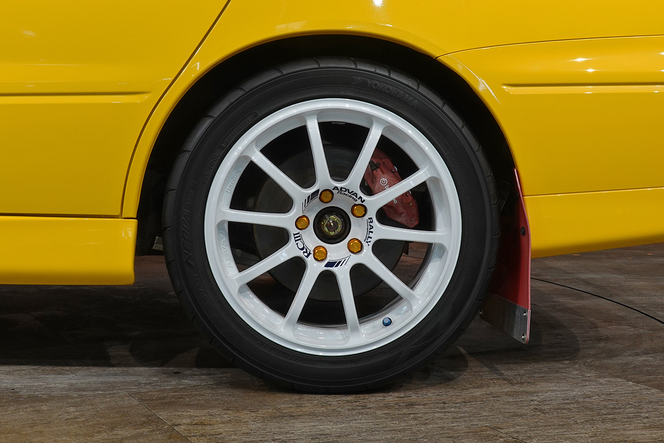 三菱 ランサーエボリューション Lancer GSR Evolution VII ワンオーナー・ADVAN Racing RCIII 17 インチ・Ralliart マッドフラップ純正ダンデライオンイエロー・4G63ターボエンジン・５速MT