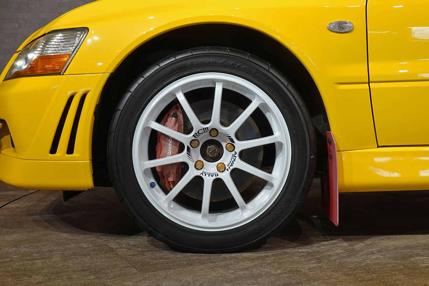 三菱 ランサーエボリューション Lancer GSR Evolution VII ワンオーナー・ADVAN Racing RCIII 17 インチ・Ralliart マッドフラップ純正ダンデライオンイエロー・4G63ターボエンジン・５速MT
