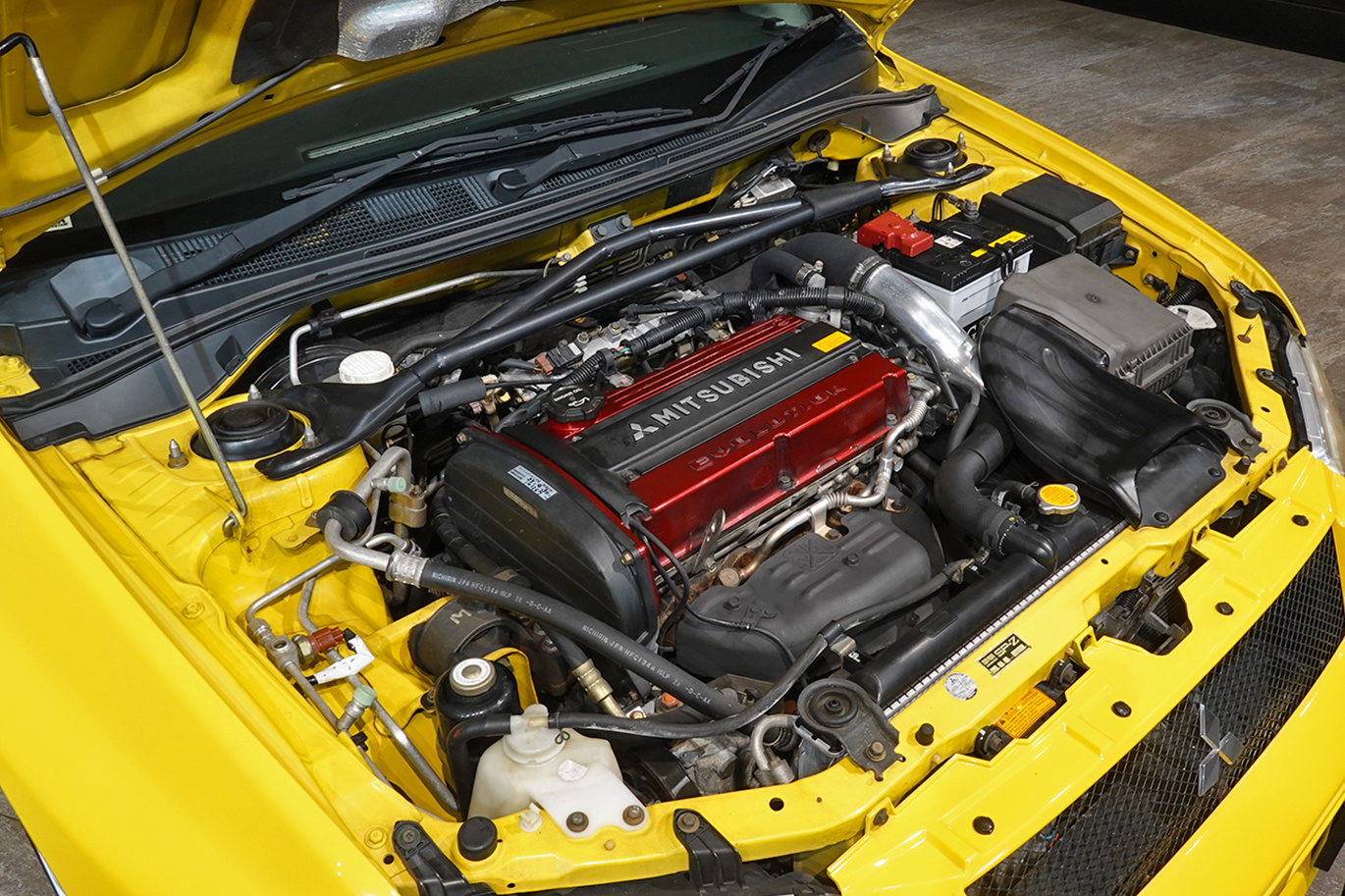 三菱 ランサーエボリューション Lancer GSR Evolution VII ワンオーナー・ADVAN Racing RCIII 17 インチ・Ralliart マッドフラップ純正ダンデライオンイエロー・4G63ターボエンジン・５速MT