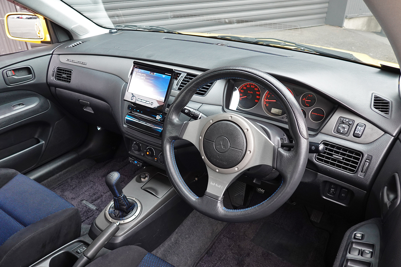 三菱 ランサーエボリューション Lancer GSR Evolution VII ワンオーナー・ADVAN Racing RCIII 17 インチ・Ralliart マッドフラップ純正ダンデライオンイエロー・4G63ターボエンジン・５速MT
