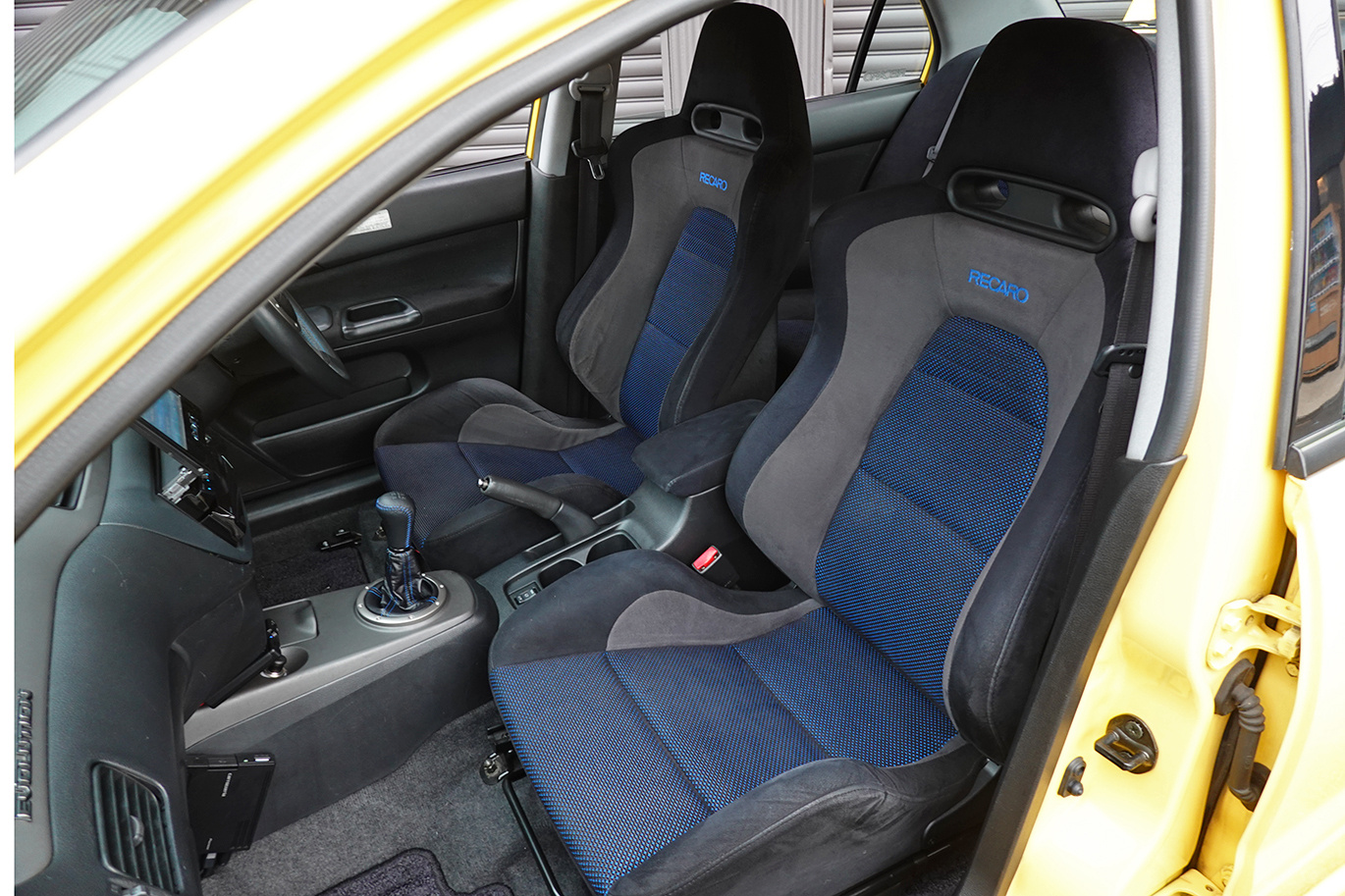 三菱 ランサーエボリューション Lancer GSR Evolution VII ワンオーナー・ADVAN Racing RCIII 17 インチ・Ralliart マッドフラップ純正ダンデライオンイエロー・4G63ターボエンジン・５速MT