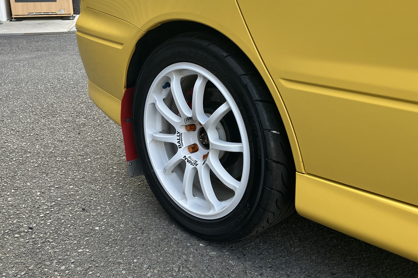 三菱 ランサーエボリューション GSR エボ VII, ADVAN Racing 17 インチ、ONE OWNER