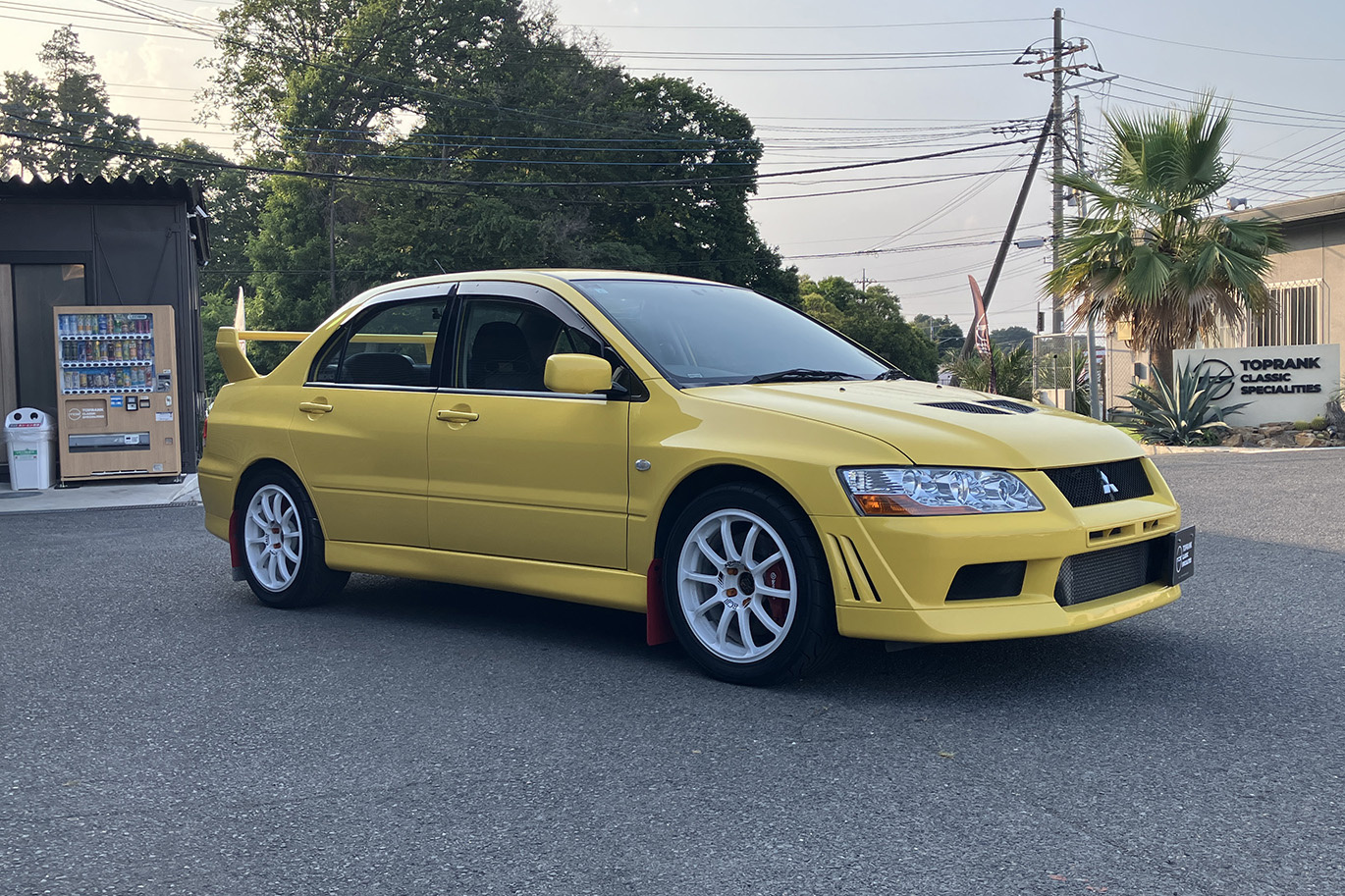 三菱 ランサーエボリューション GSR エボ VII, ADVAN Racing 17 インチ、ONE OWNER