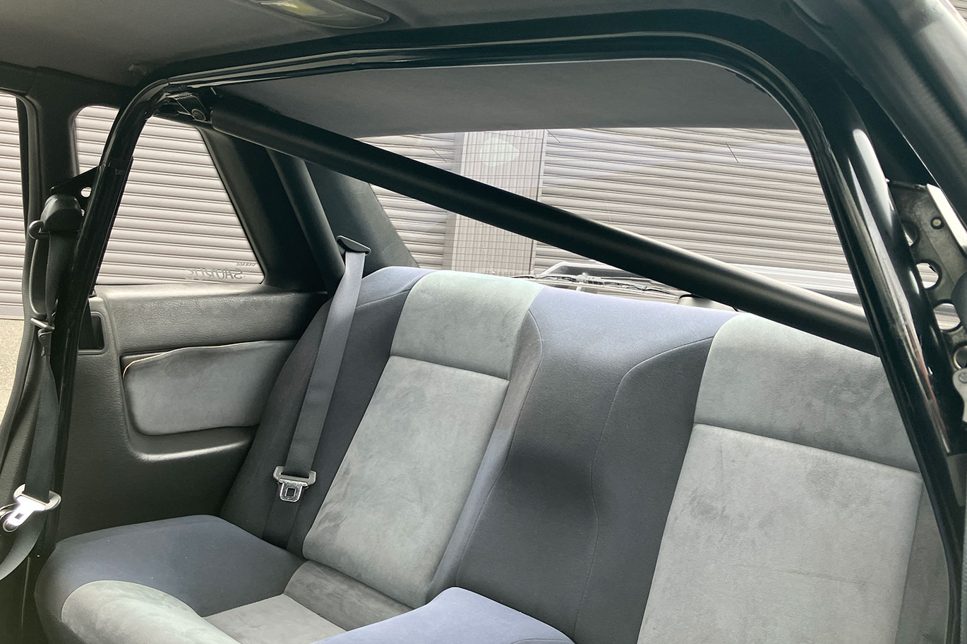 日産 スカイラインGT-R BNR32 R32 スカイライン GT-R Garage SAURUS 884 エンジンヘッドカバー・BLITZ 車高調＆DSC・ENDLESS Xコイルスプリング・Defiメーター類