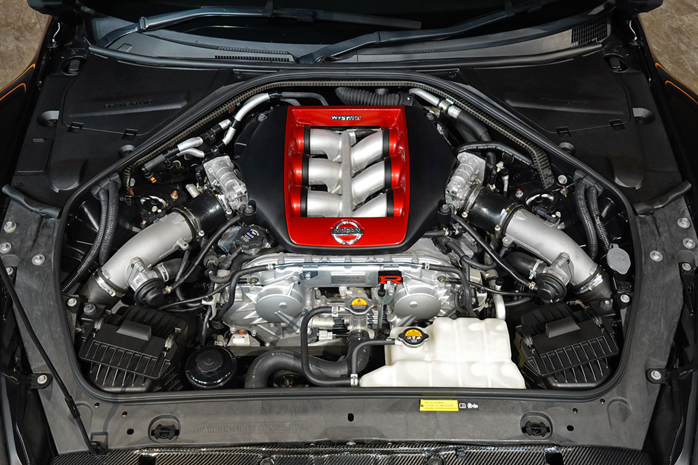 日産 GT-R R35 GT-R Nismo 日産メーカーオプションフルチタンマフラー・純正Recaroアルカンターラカーボンセミバケットシート