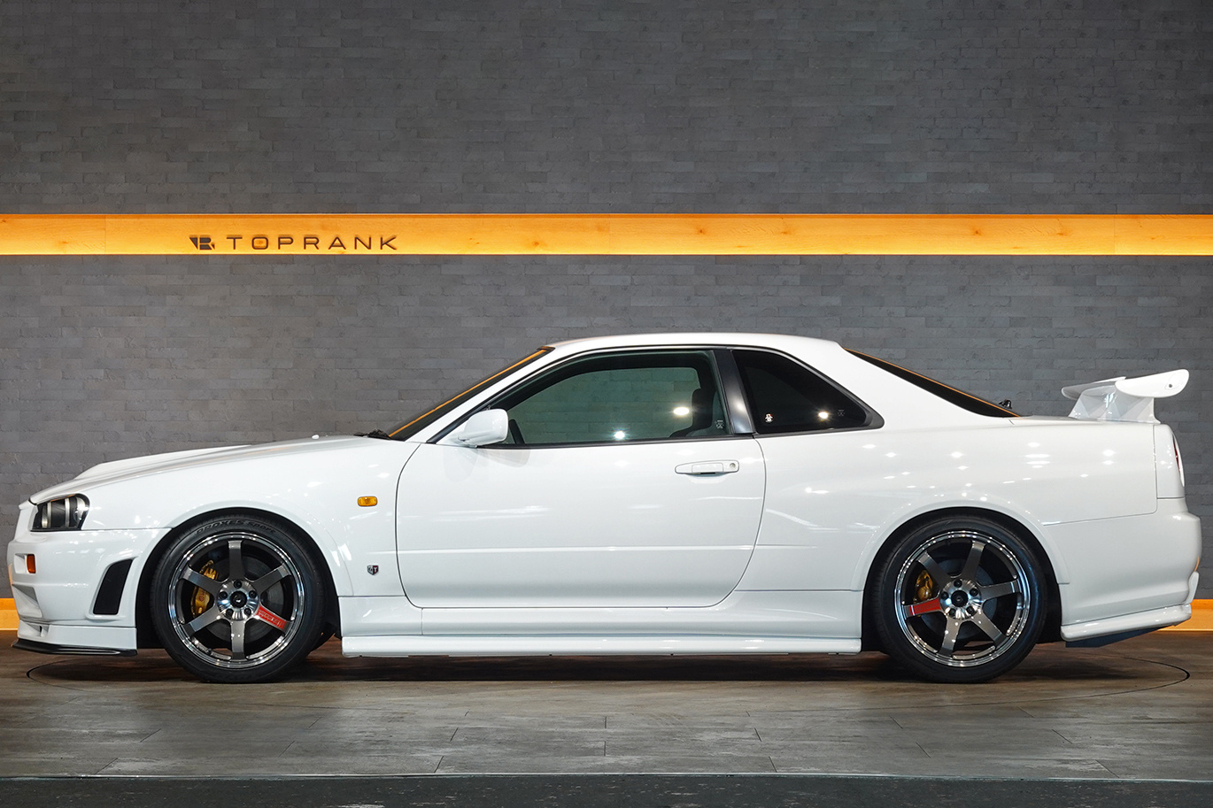 日産 スカイラインGT-R R34 BNR34 スカイラインGT-R  V-SPEC ニスモフルエアロ・R-Tuneドライカーボンボンネット・レイズ ボルクレーシング TE37SL 18インチAW
