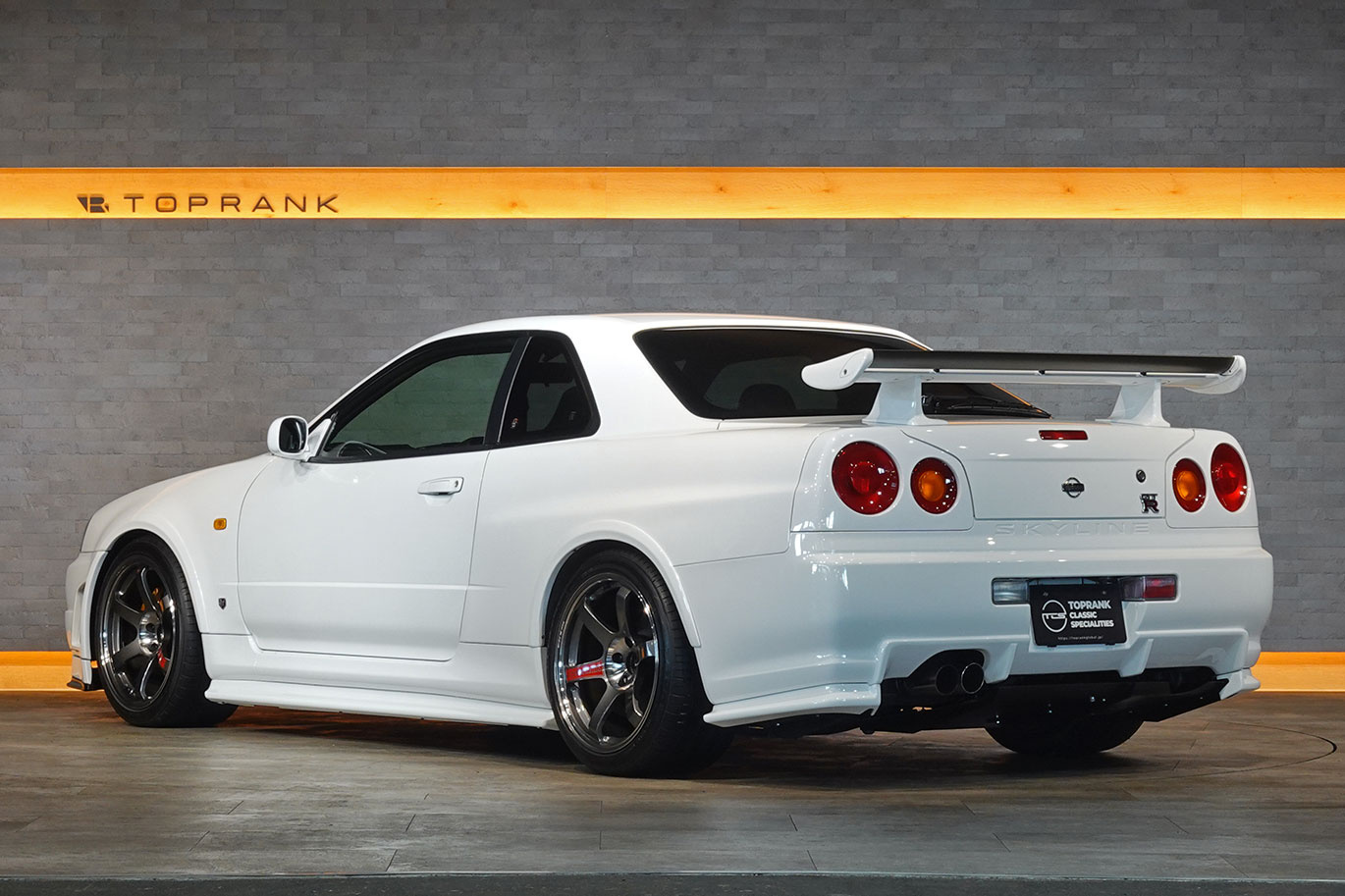 日産 スカイラインGT-R R34 BNR34 スカイラインGT-R  V-SPEC ニスモフルエアロ・R-Tuneドライカーボンボンネット・レイズ ボルクレーシング TE37SL 18インチAW