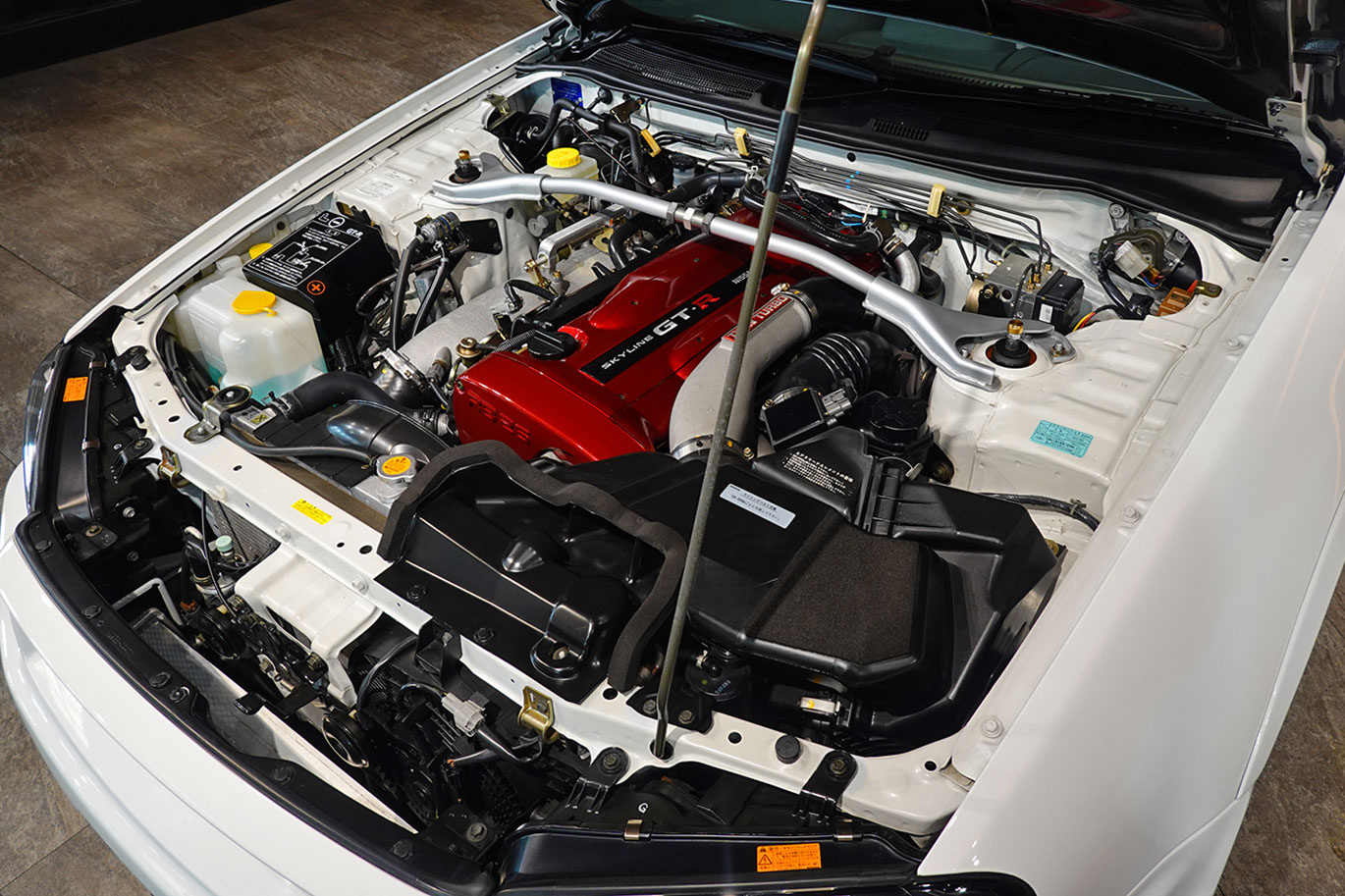 日産 スカイラインGT-R R34 BNR34 スカイラインGT-R  V-SPEC ニスモフルエアロ・R-Tuneドライカーボンボンネット・レイズ ボルクレーシング TE37SL 18インチAW