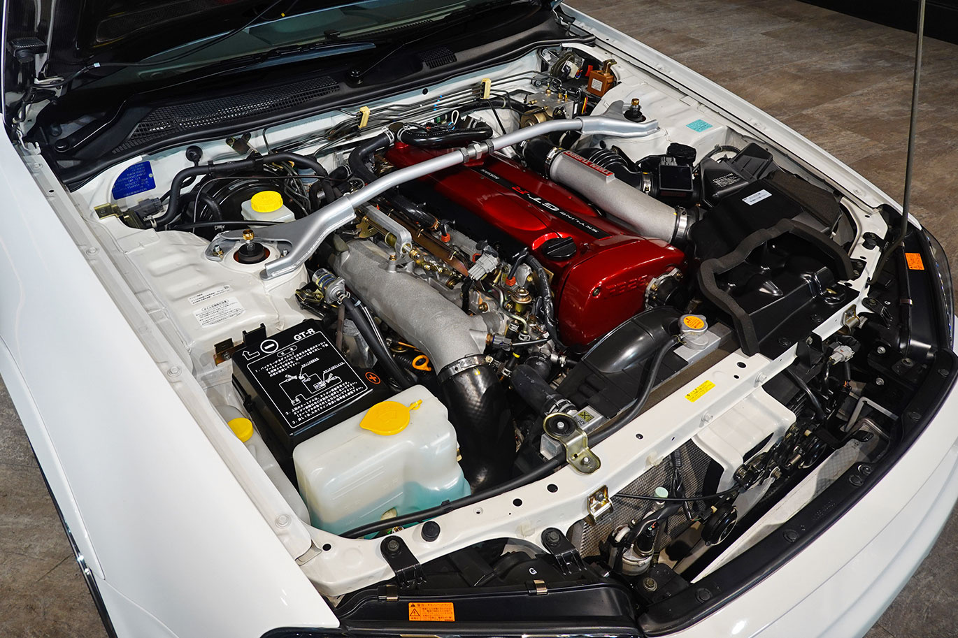 日産 スカイラインGT-R R34 BNR34 スカイラインGT-R  V-SPEC ニスモフルエアロ・R-Tuneドライカーボンボンネット・レイズ ボルクレーシング TE37SL 18インチAW