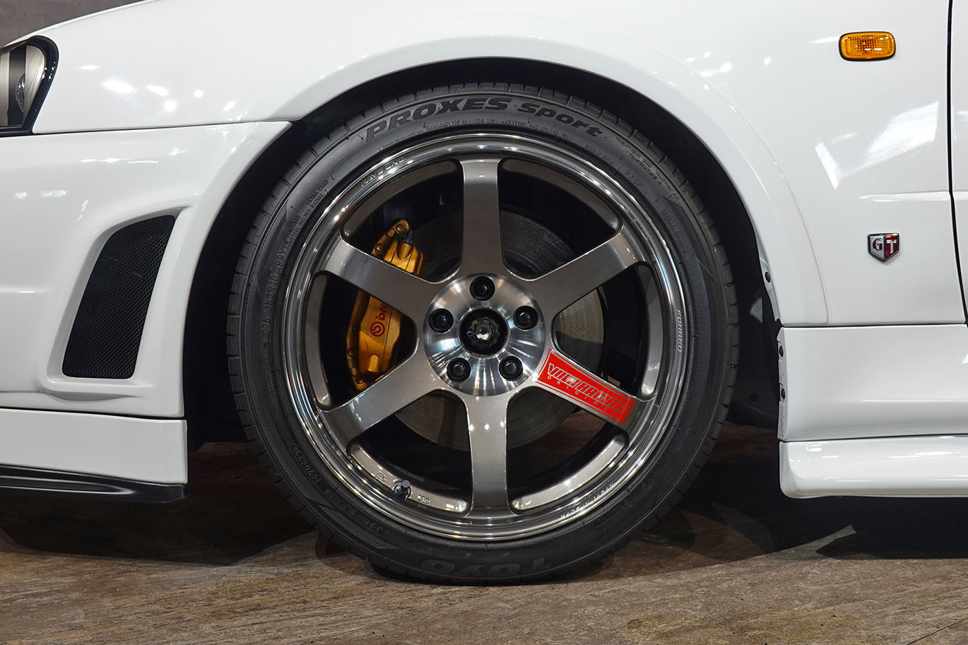 日産 スカイラインGT-R R34 BNR34 スカイラインGT-R  V-SPEC ニスモフルエアロ・R-Tuneドライカーボンボンネット・レイズ ボルクレーシング TE37SL 18インチAW