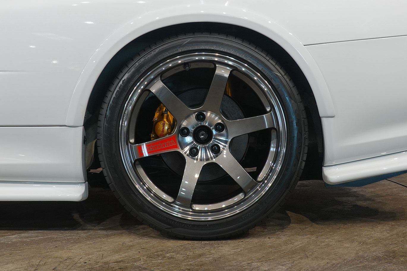 日産 スカイラインGT-R R34 BNR34 スカイラインGT-R  V-SPEC ニスモフルエアロ・R-Tuneドライカーボンボンネット・レイズ ボルクレーシング TE37SL 18インチAW