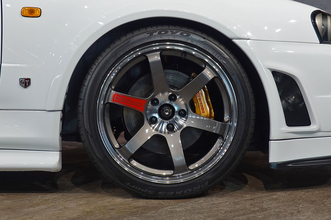 日産 スカイラインGT-R R34 BNR34 スカイラインGT-R  V-SPEC ニスモフルエアロ・R-Tuneドライカーボンボンネット・レイズ ボルクレーシング TE37SL 18インチAW