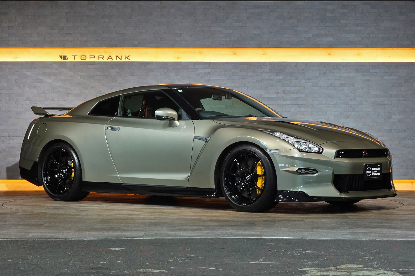 日産 GT-R R35 GT-R, Track edition engineered by NISMO T-Spec MY24・T-Spec専用色：ミレニアムジェイド-JW0-・メーカーOP：Reacaro製カーボンバックバケットシート