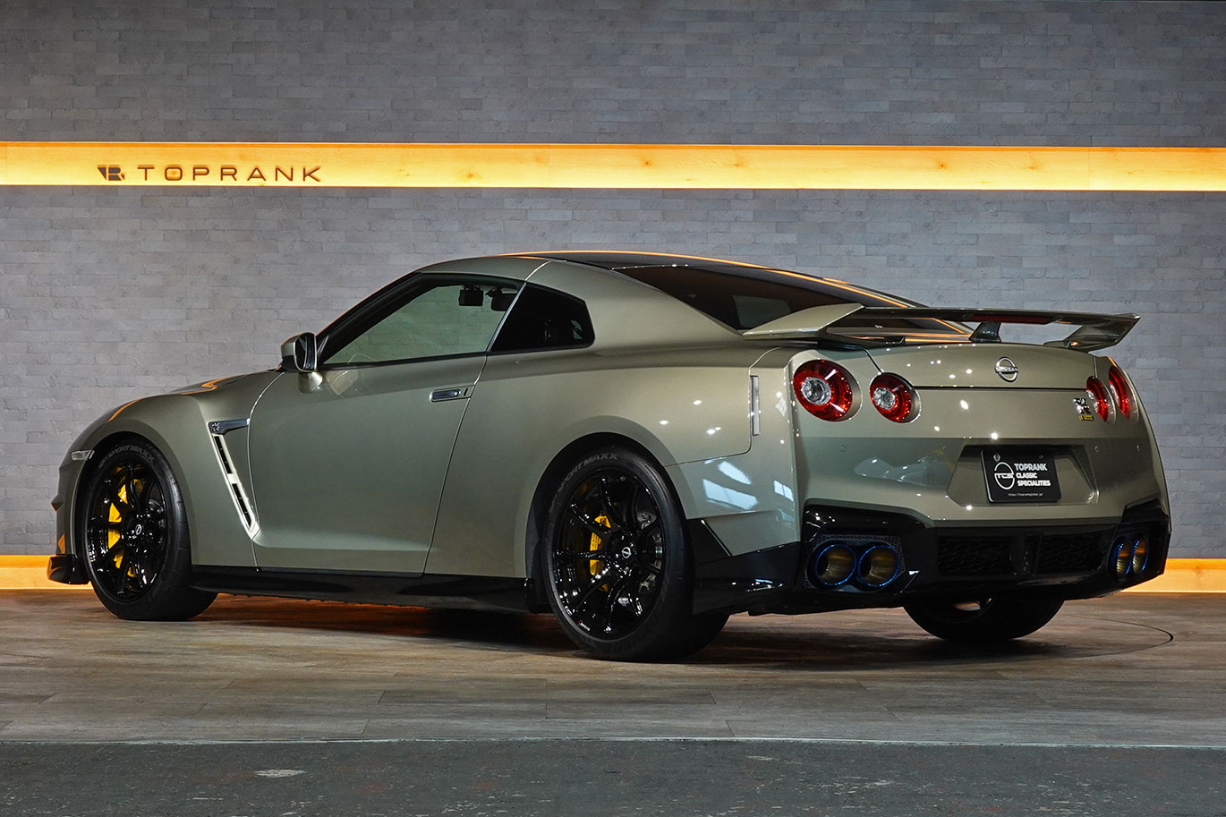 日産 GT-R R35 GT-R, Track edition engineered by NISMO T-Spec MY24・T-Spec専用色：ミレニアムジェイド-JW0-・メーカーOP：Reacaro製カーボンバックバケットシート