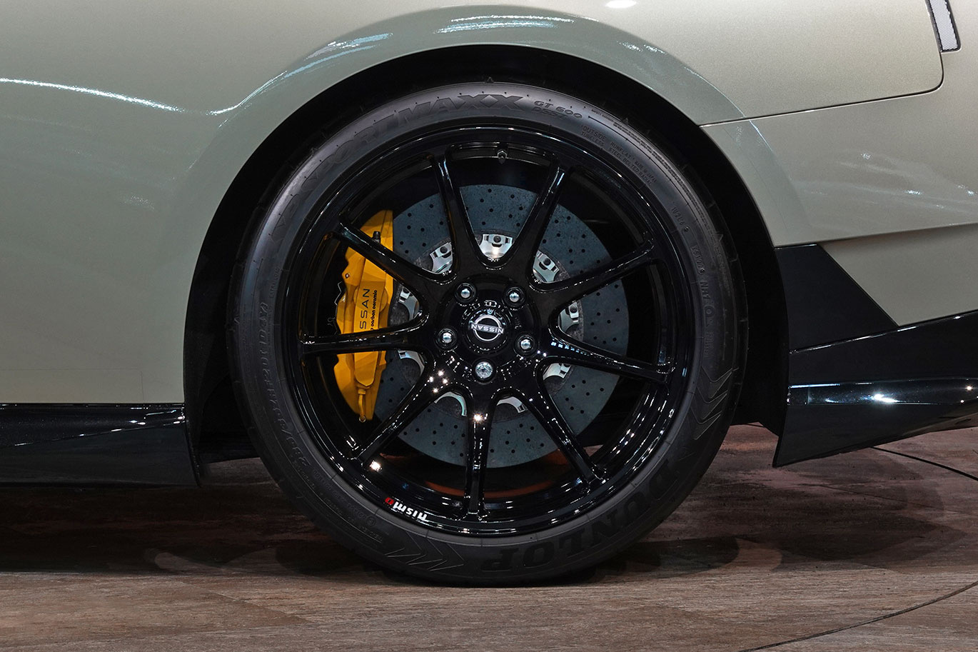 日産 GT-R R35 GT-R, Track edition engineered by NISMO T-Spec MY24・T-Spec専用色：ミレニアムジェイド-JW0-・メーカーOP：Reacaro製カーボンバックバケットシート